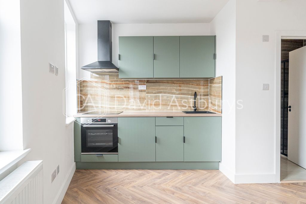Property photo 3 of 7 Ndb00530