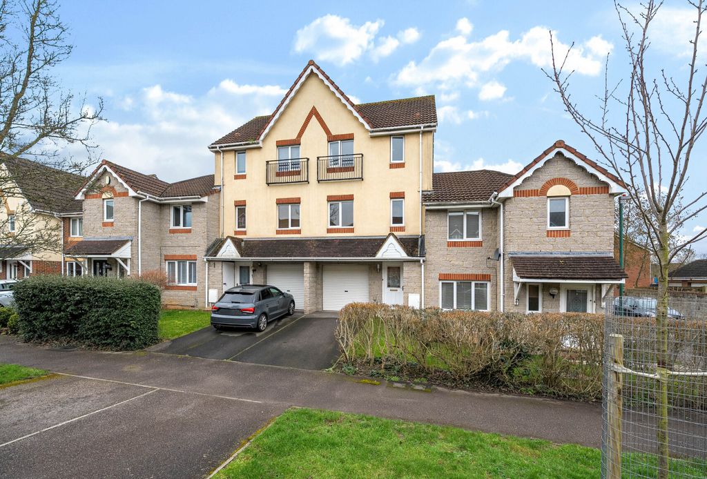 Property photo 1 of 20 1408199-3-699593E...