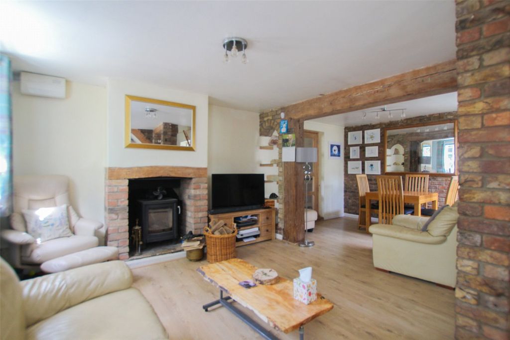 Property photo 2 of 20 Picture No. 28
