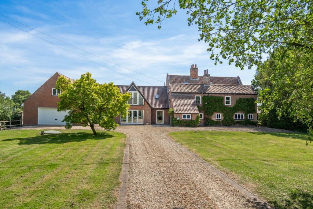 Property photo 1 of 35