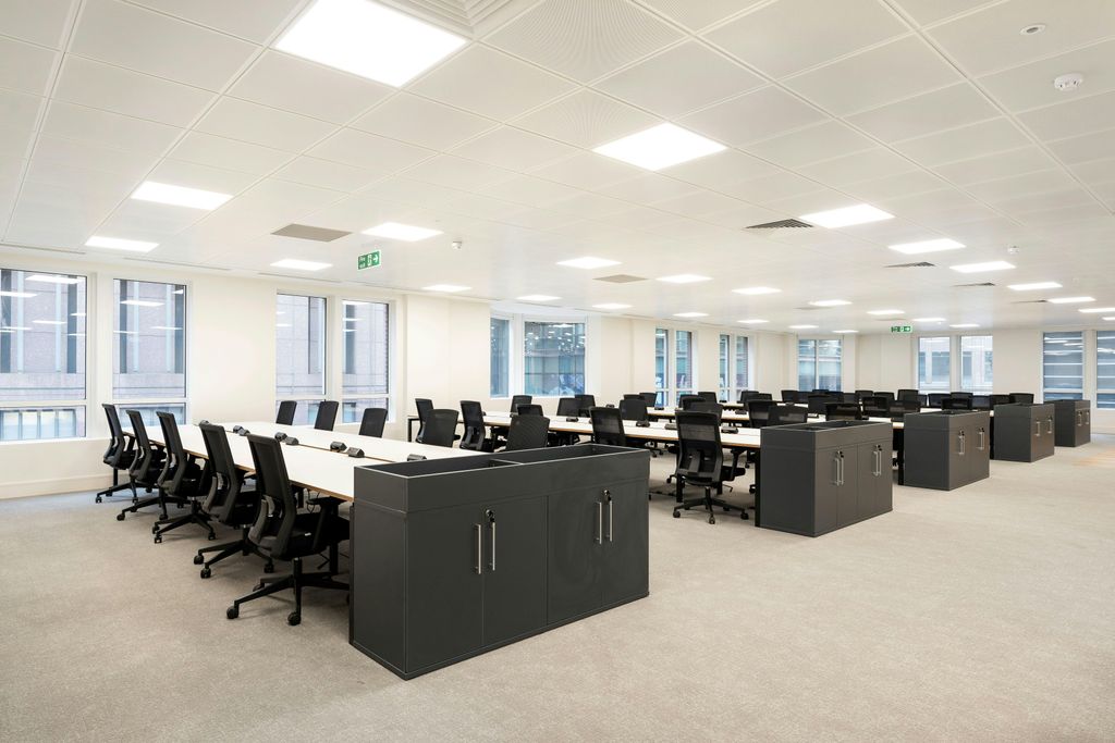 Property photo 2 of 7 12 Appold St  Open Plan.Jpg