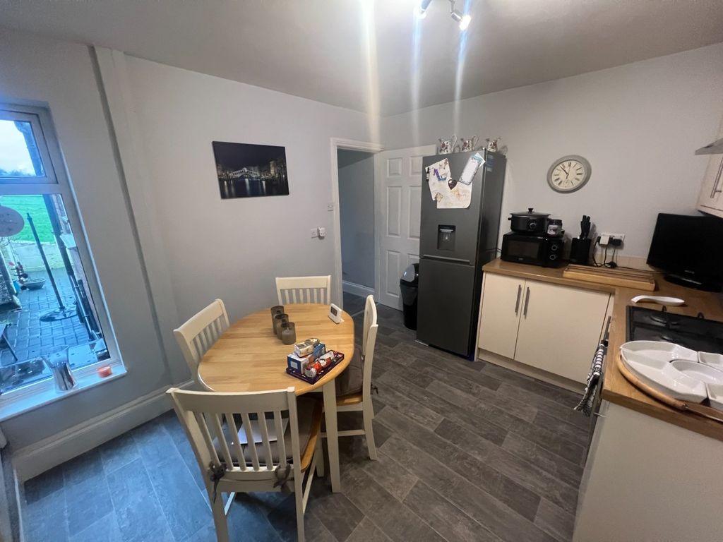 Property photo 2 of 9 4751421