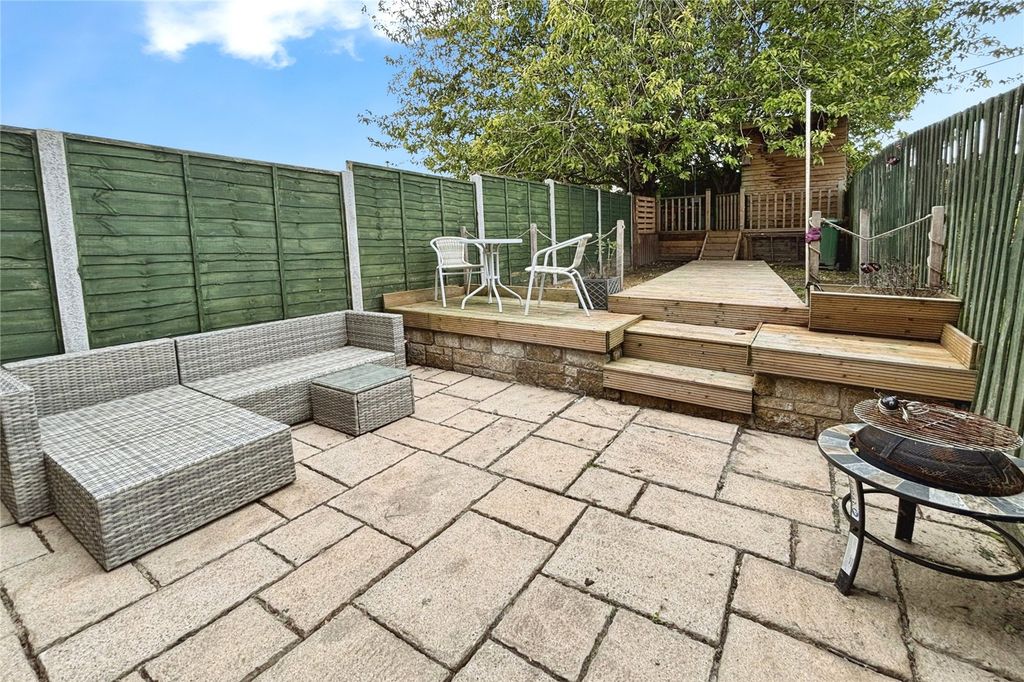 Property photo 2 of 15 Picture No. 11
