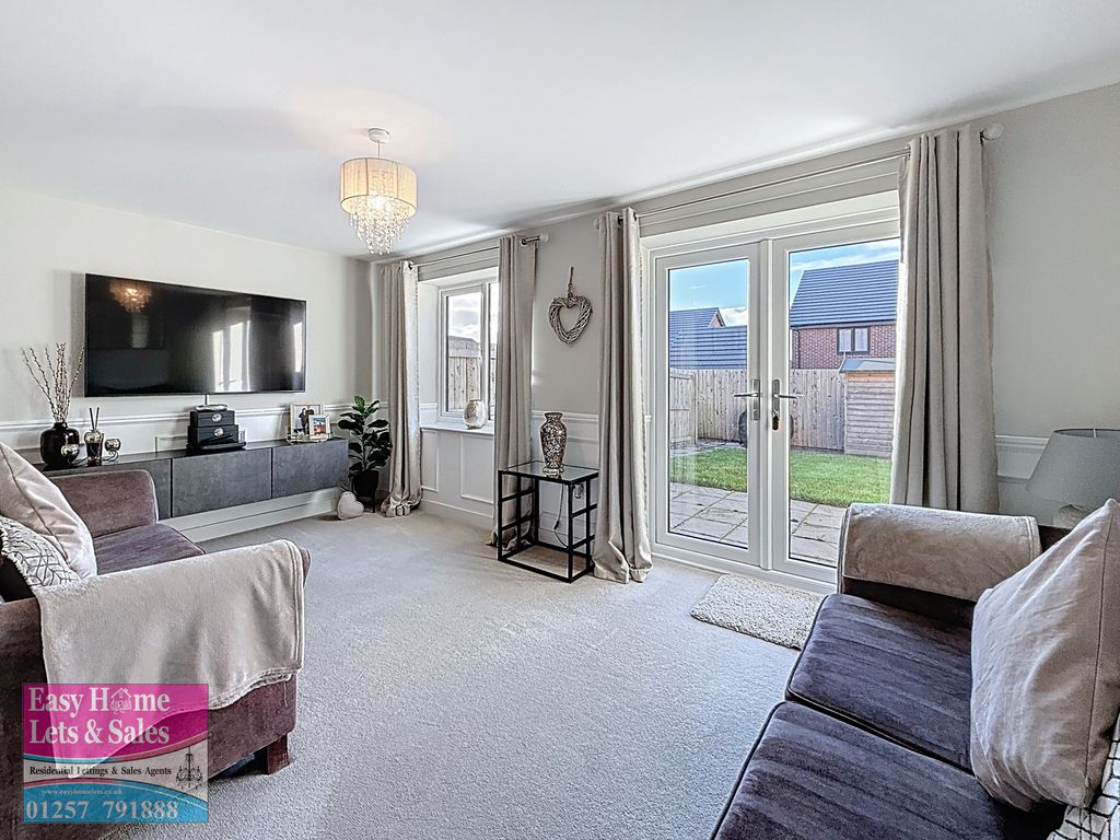 Property photo 2 of 21 Living Room