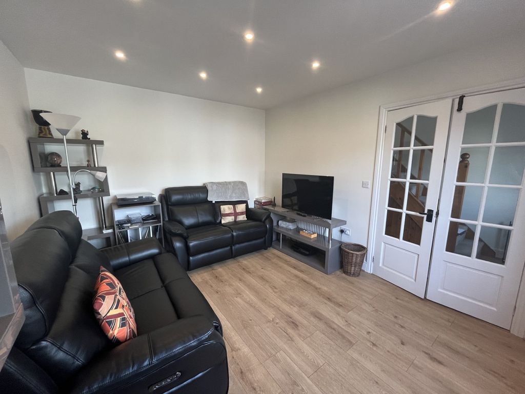 Property photo 2 of 13 Not Specified