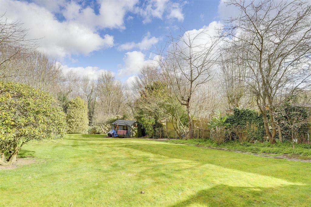 Property photo 3 of 22 3922.Jpg