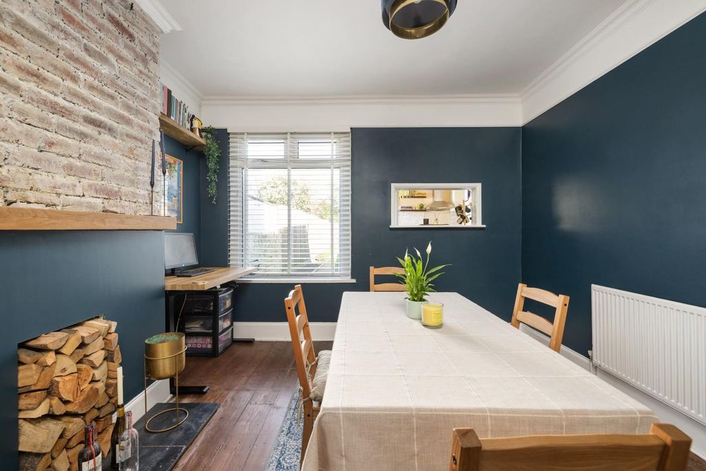 Property photo 3 of 25 Char9023.Jpg