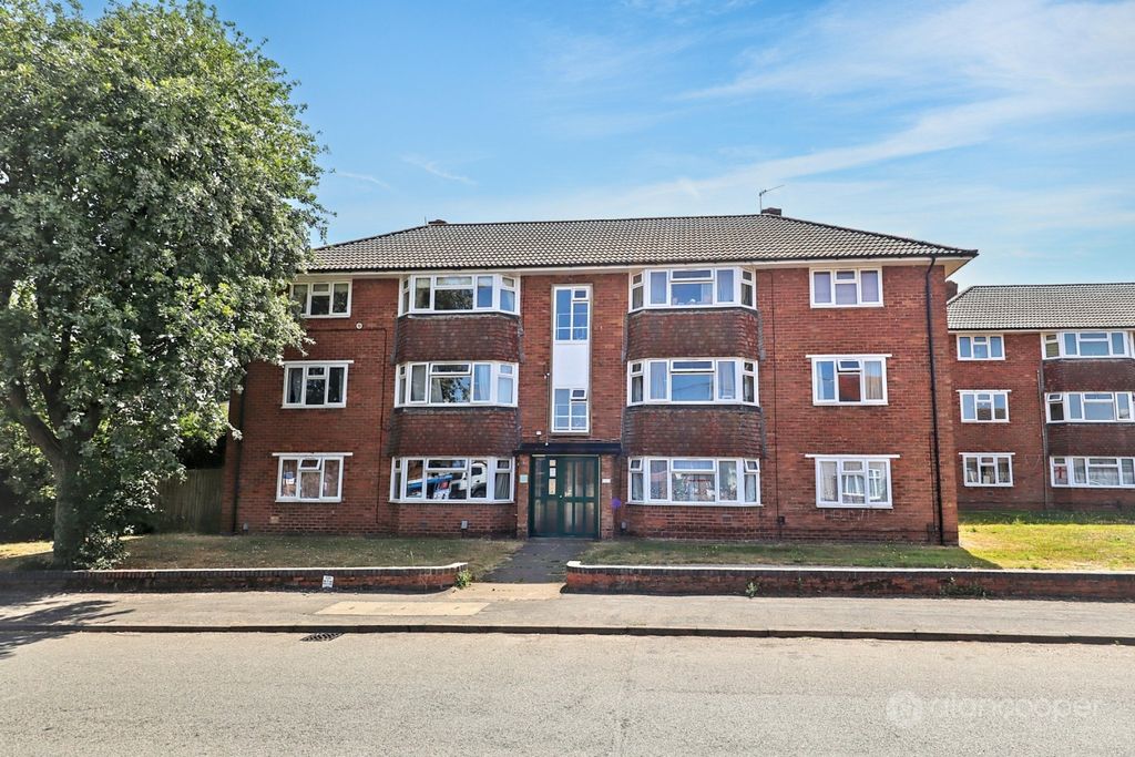 Property photo 1 of 14 5293782