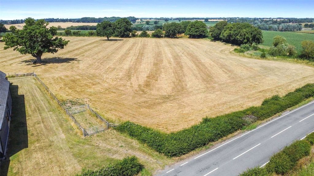 Property photo 1 of 3 Grassland