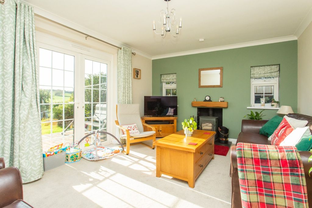 Property photo 3 of 22 Picture 3