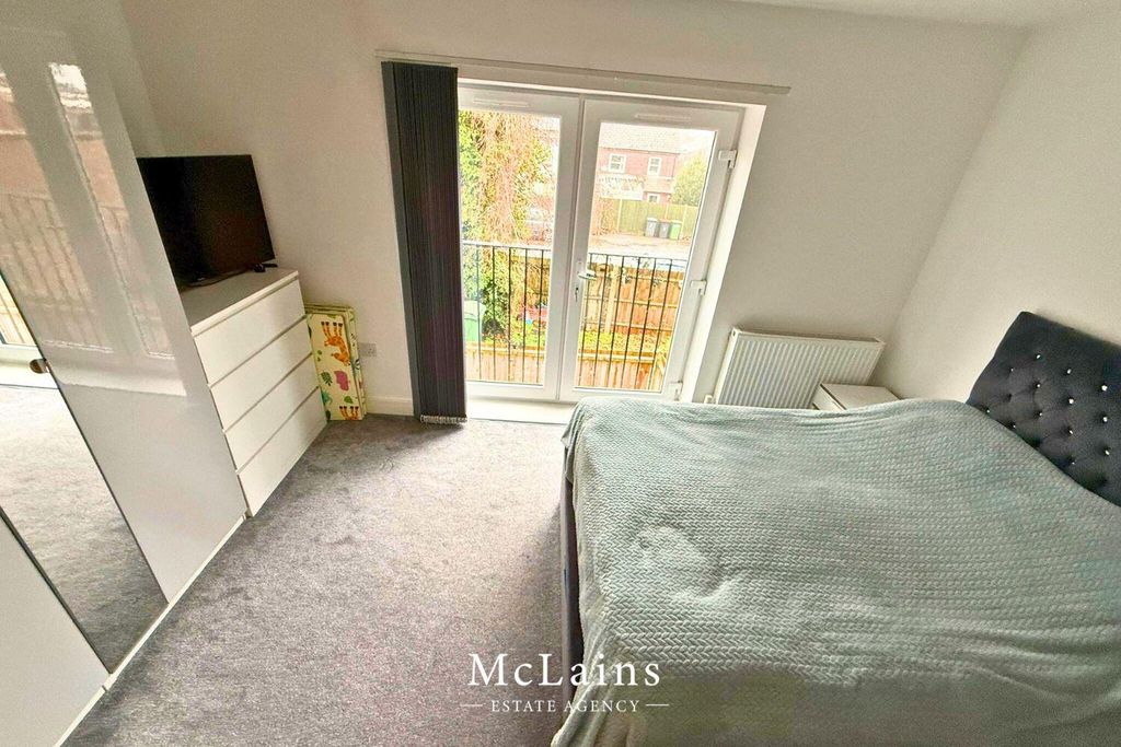 Property photo 1 of 5 Bedroom