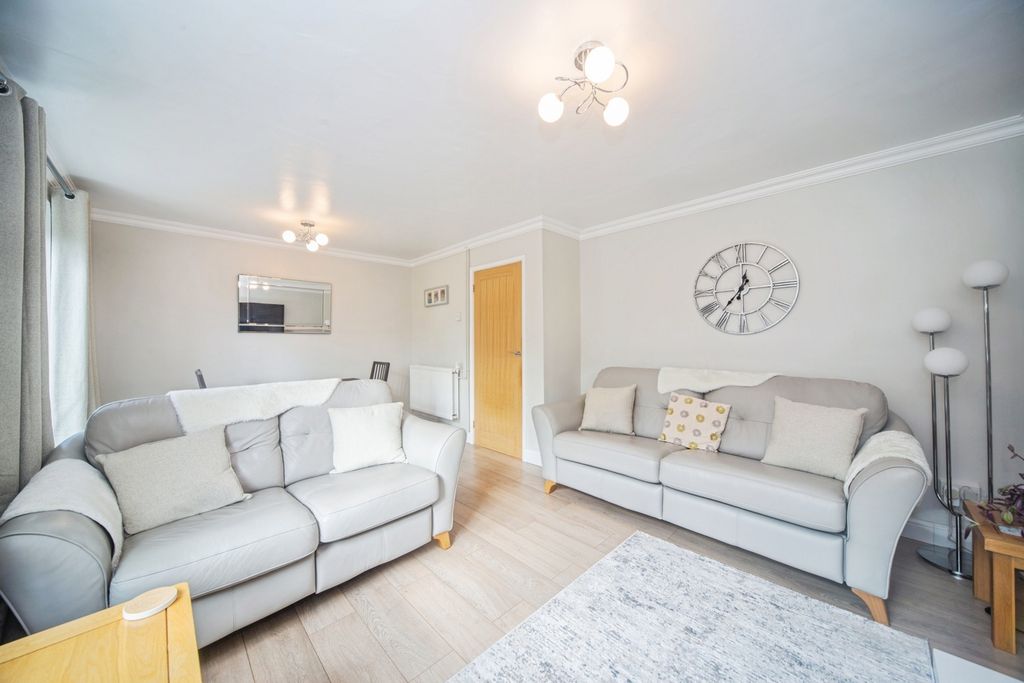 Property photo 3 of 19 Pbox-Img.Jpg