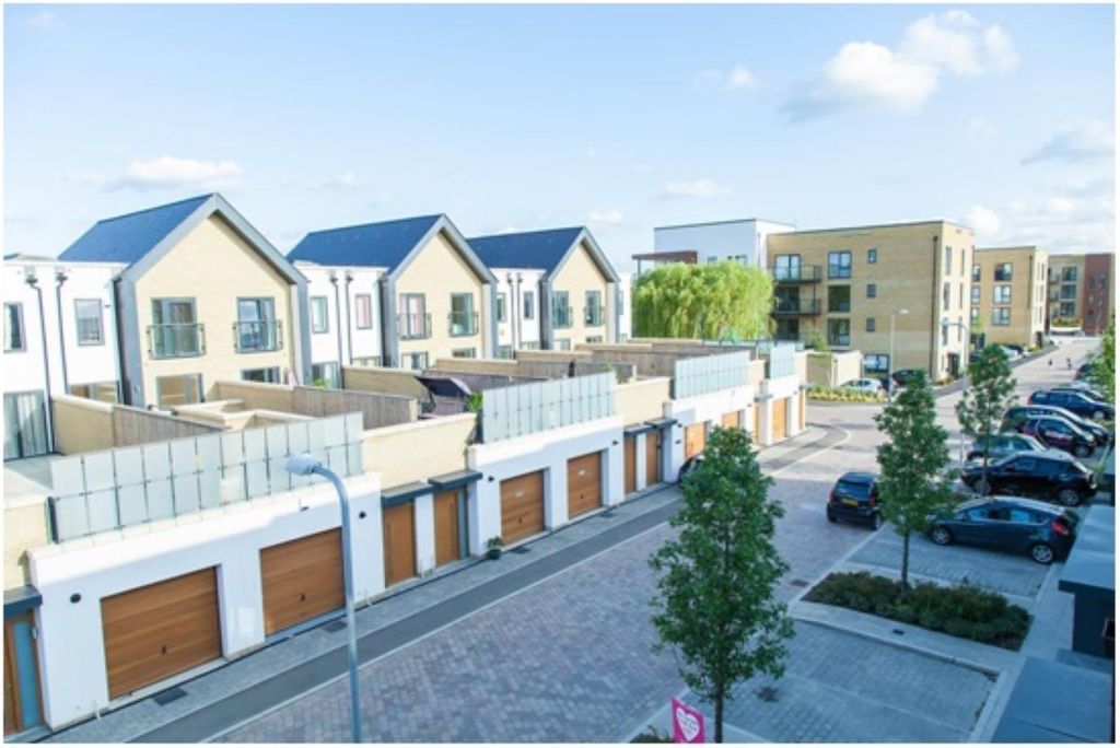 Property photo 3 of 12