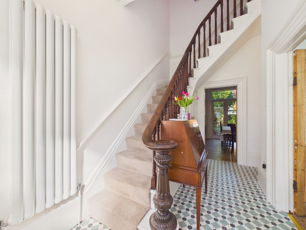Property photo 2 of 20 5126854
