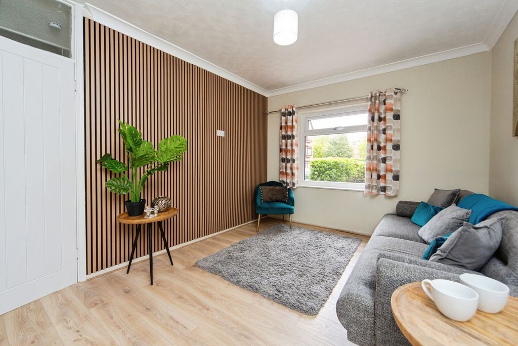 Property photo 3 of 15 Pbox-Img.Jpg