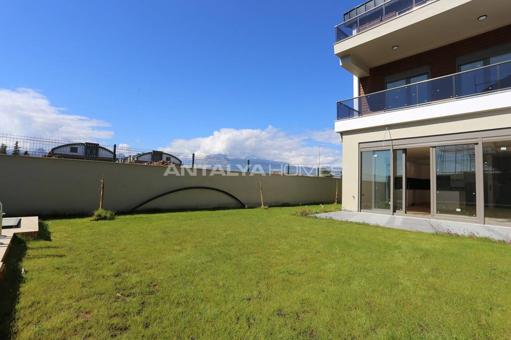 Property photo 2 of 43