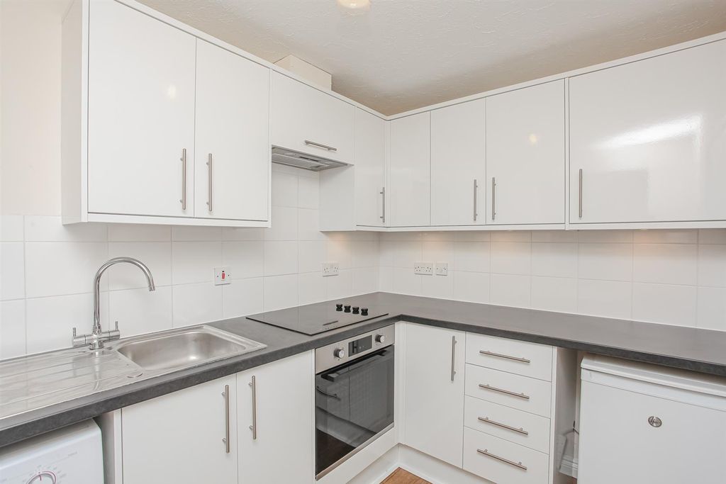 Property photo 2 of 21 Prestwich Place - 26 (3).Jpg