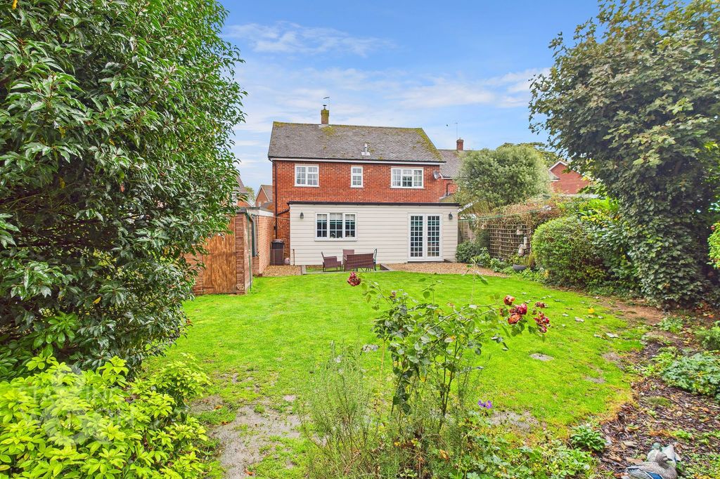 Property photo 2 of 26