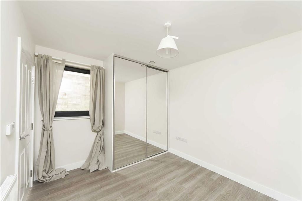 Property photo 3 of 4