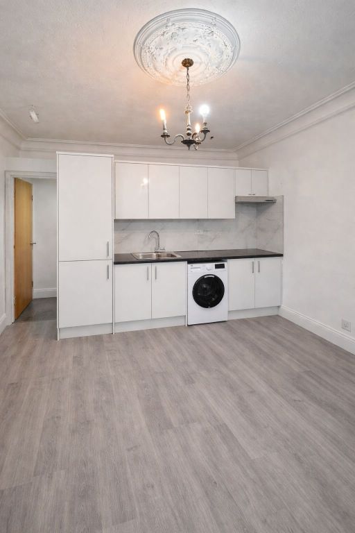 Property photo 1 of 2