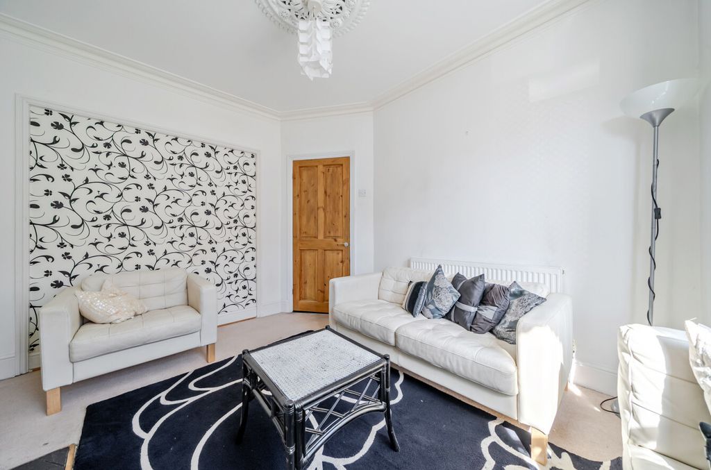 Property photo 3 of 13 1456296-12-69Fe53...