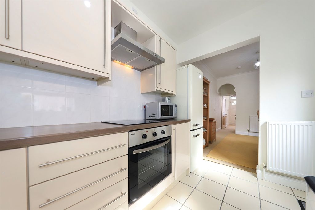 Property photo 2 of 12