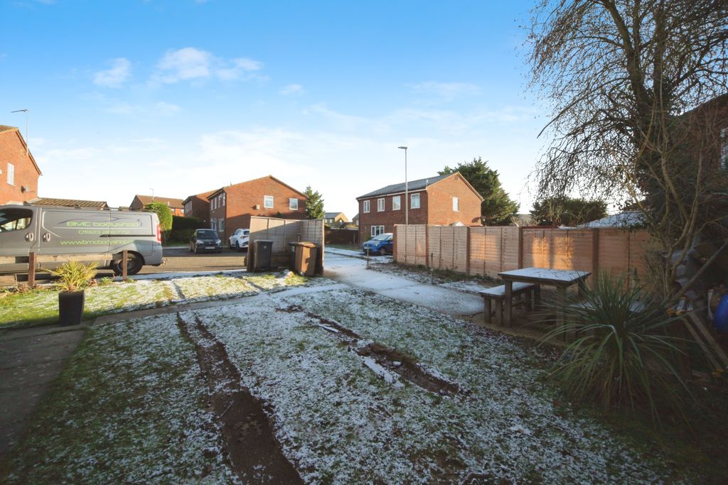 Property photo 2 of 17