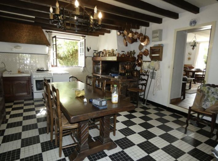 Property photo 3 of 10