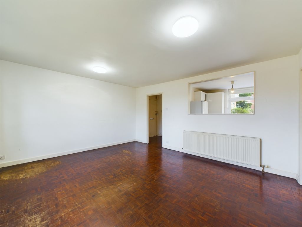 Property photo 3 of 15 Cam02538G0-Pr0335-Still008