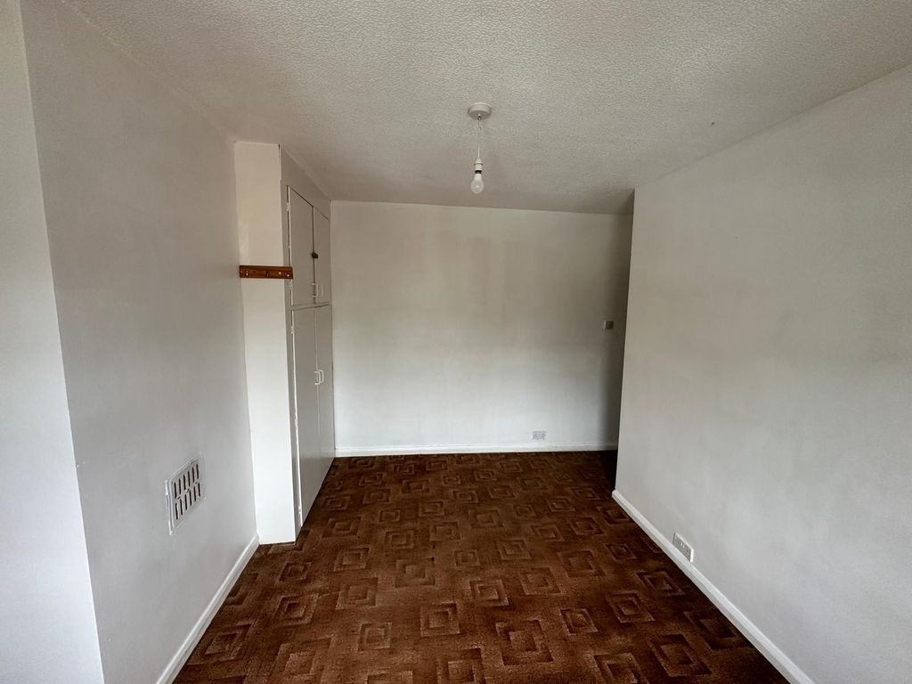 Property photo 3 of 25