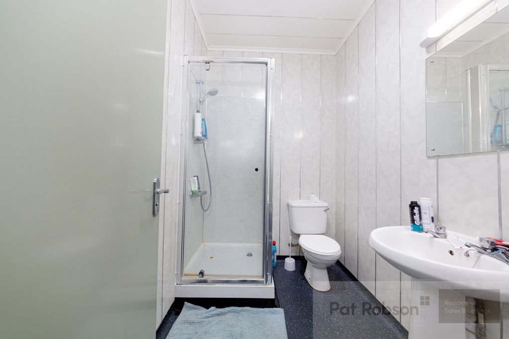 Property photo 2 of 7 45 Heaton Road-5-711