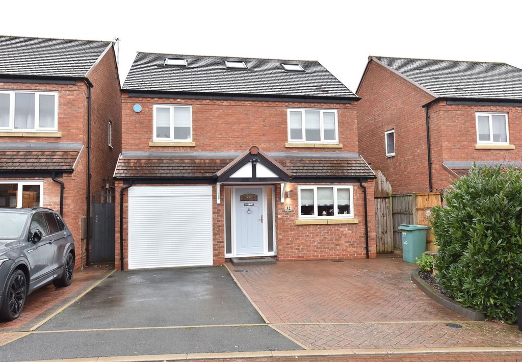 Property photo 1 of 30