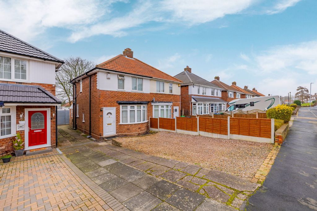 Property photo 1 of 33