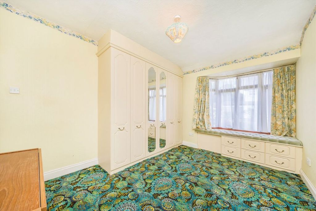 Property photo 3 of 7
