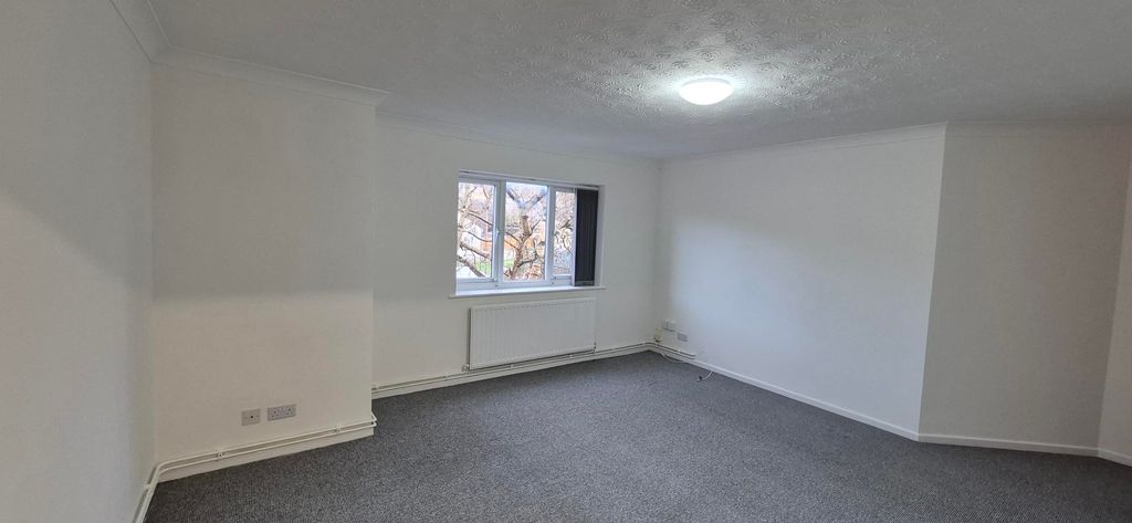 Property photo 3 of 12 Living Room