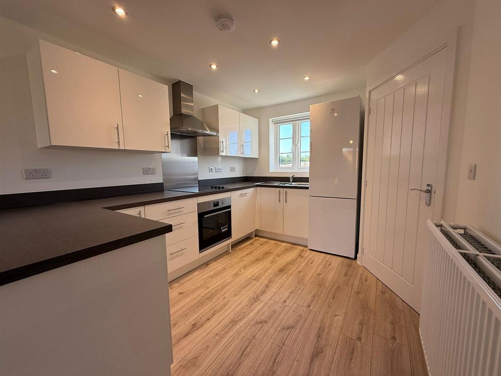 Property photo 2 of 10 45969F30-7B6F-4073-Bfa4-A027d7ba3B50.Jpg