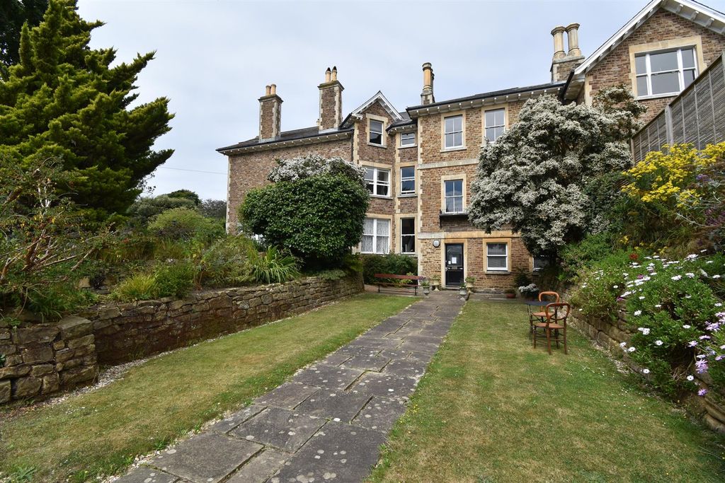 Property photo 1 of 15 Communal Garden