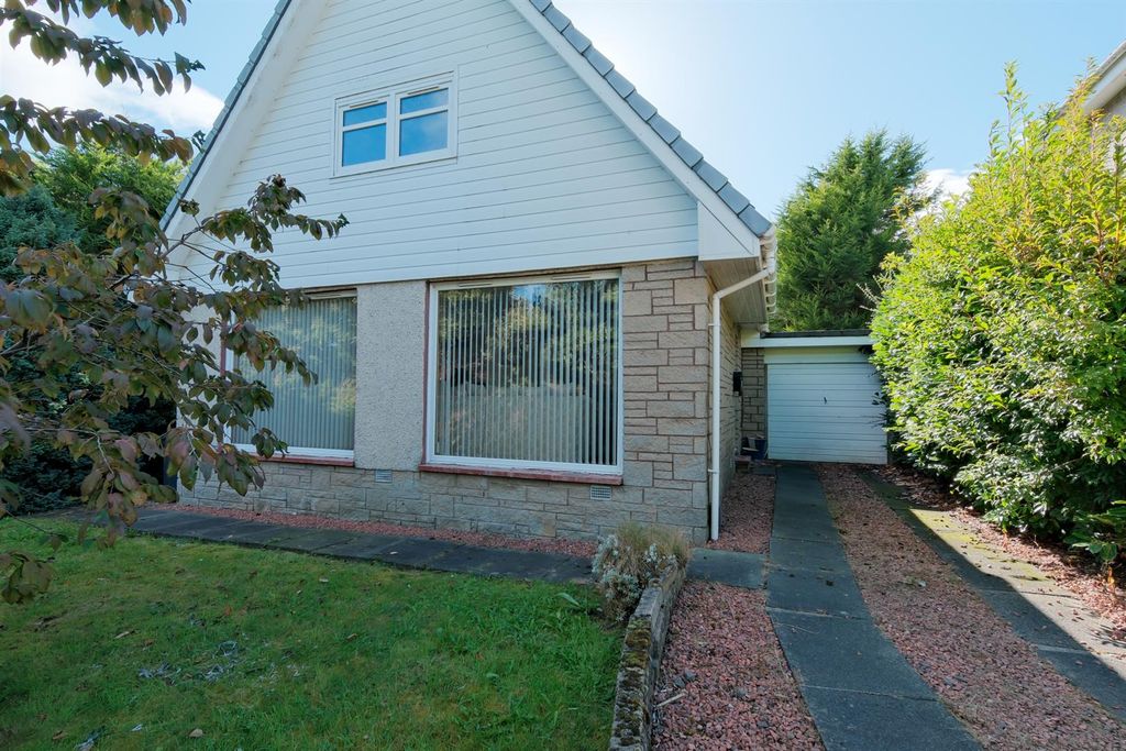 Property photo 2 of 40 002-70 Alan Avenue, Carluke, ML8 5Ua.Jpg