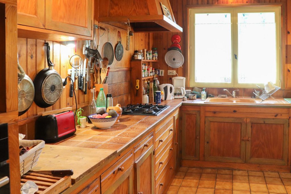 Property photo 3 of 24