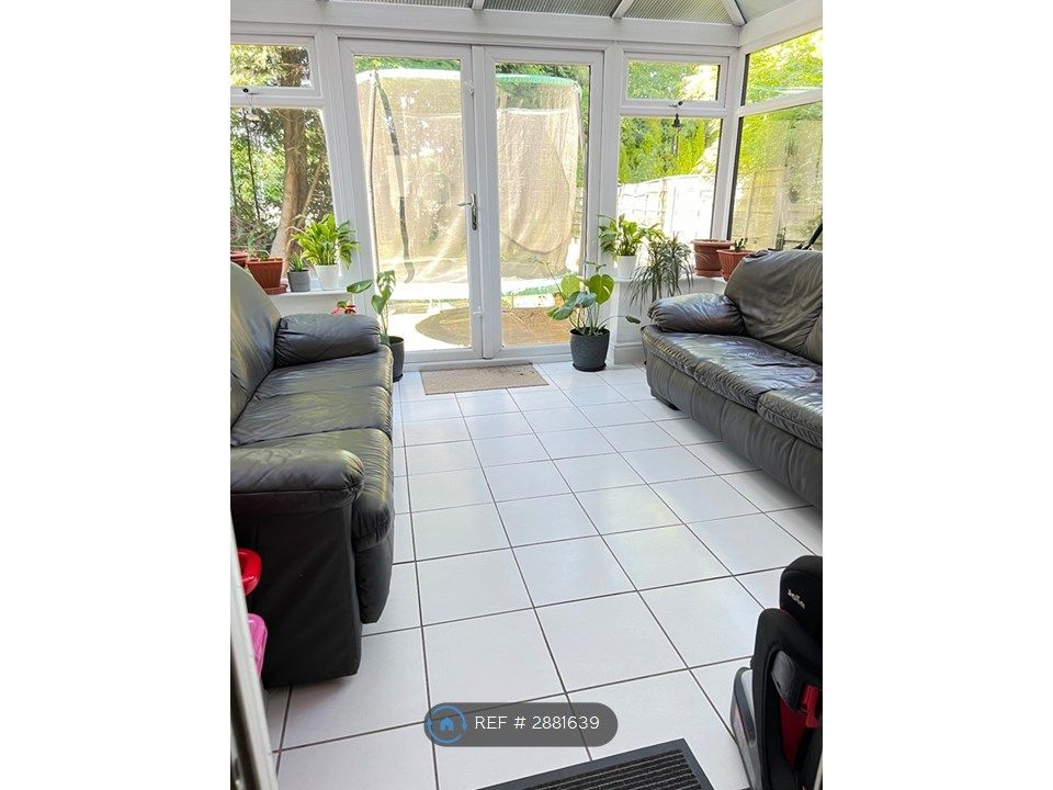 Property photo 2 of 35
