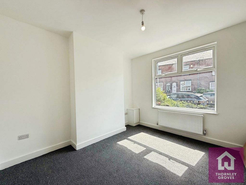 Property photo 2 of 10 Pbox-Img.Jpg