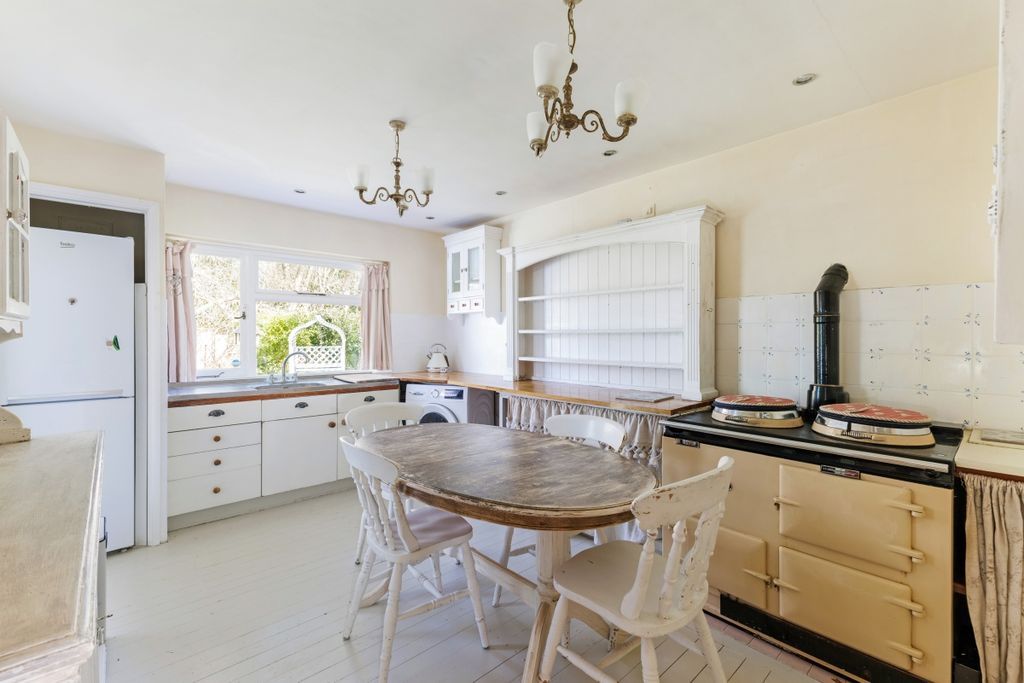 Property photo 3 of 13 (10)