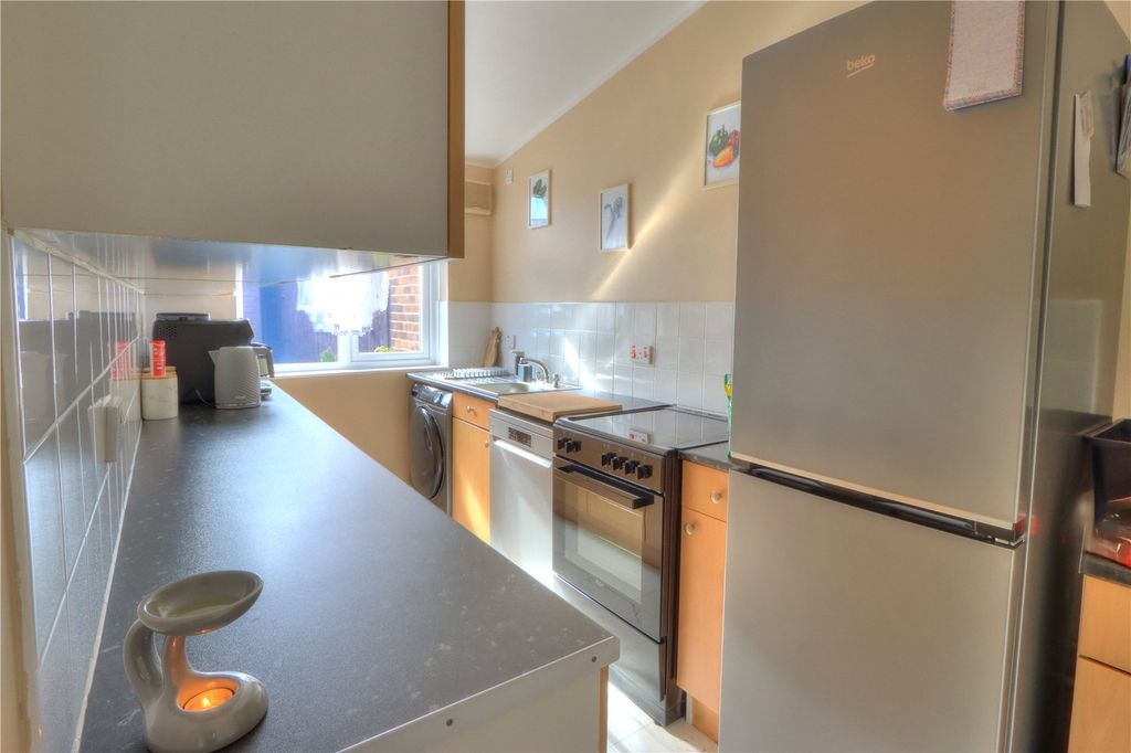 Property photo 2 of 11 Picture No. 23