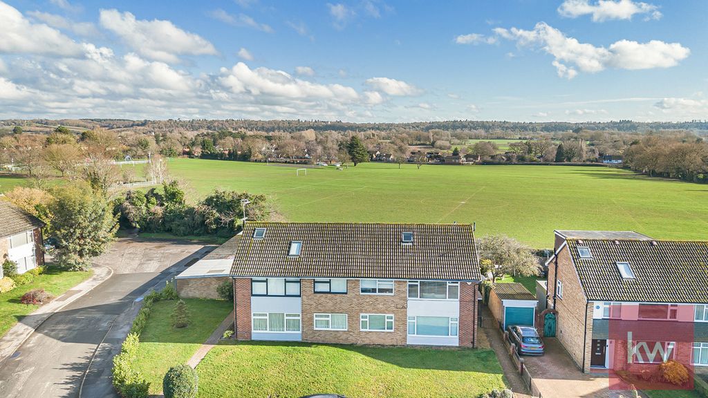 Property photo 2 of 33