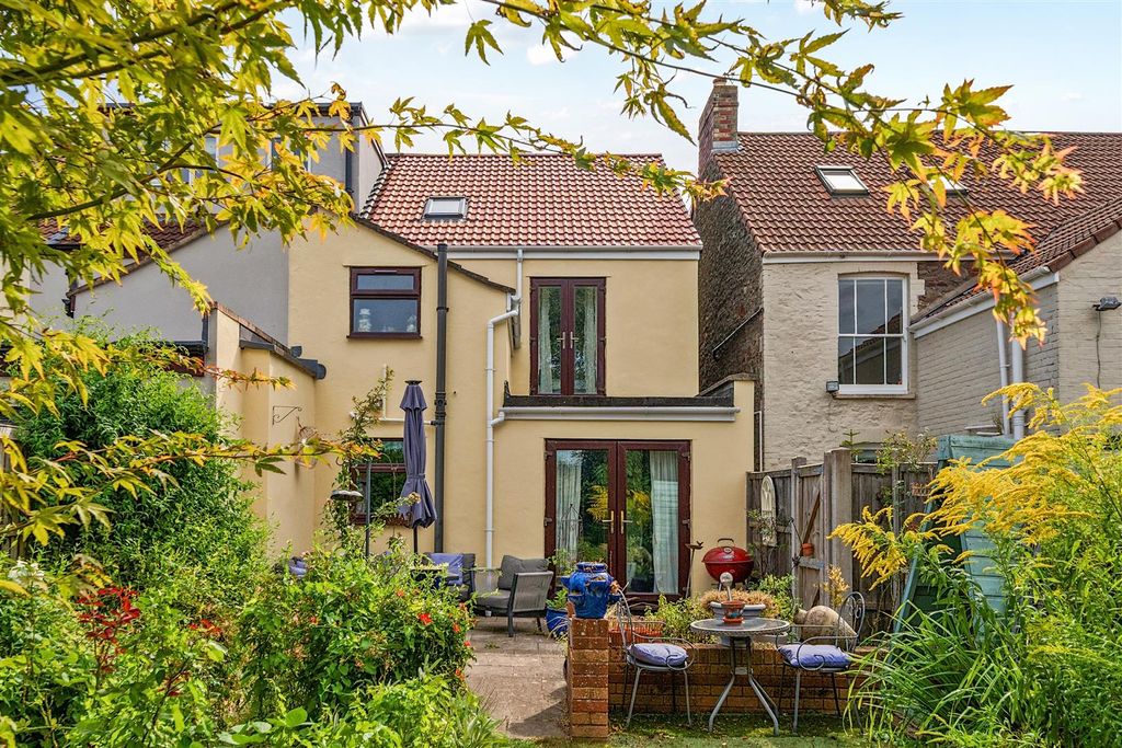 Property photo 1 of 23 Rear Garden