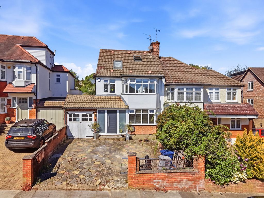 Property photo 1 of 17