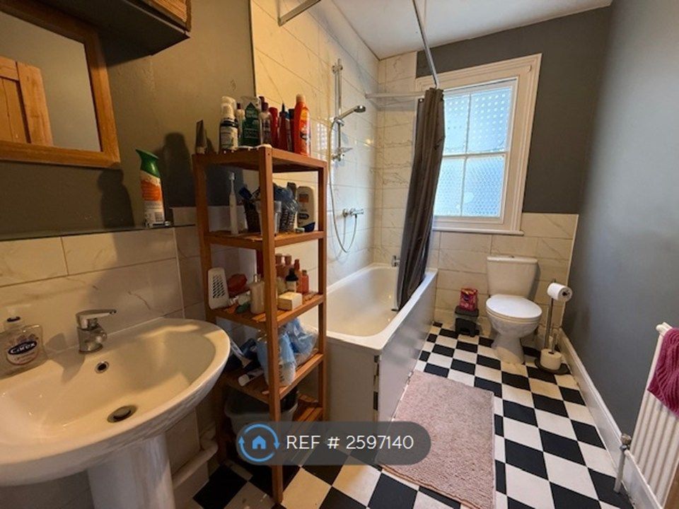 Property photo 2 of 4 Bathroom