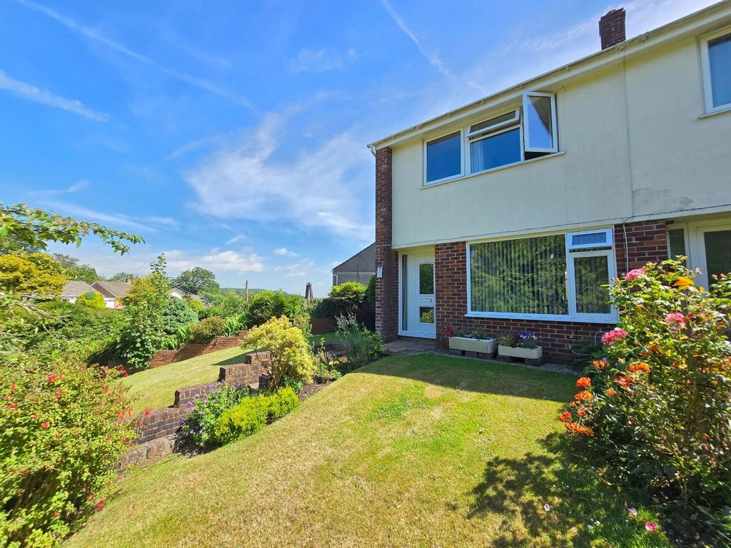 Property photo 1 of 16 5263940