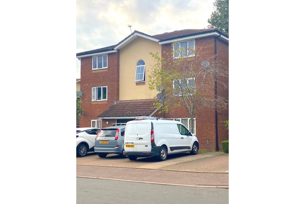 Property photo 1 of 12