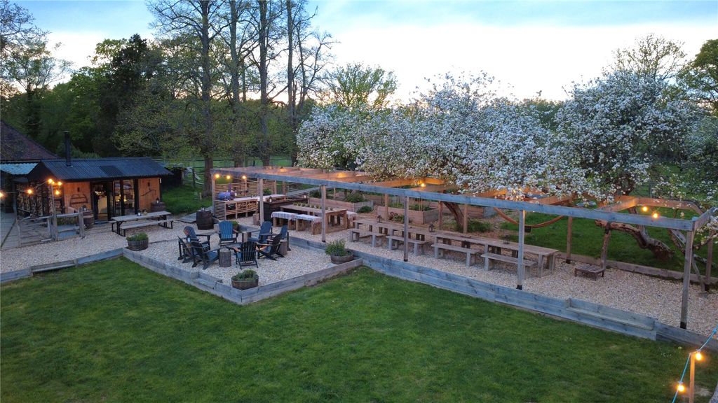 Property photo 3 of 28 Picture No. 30